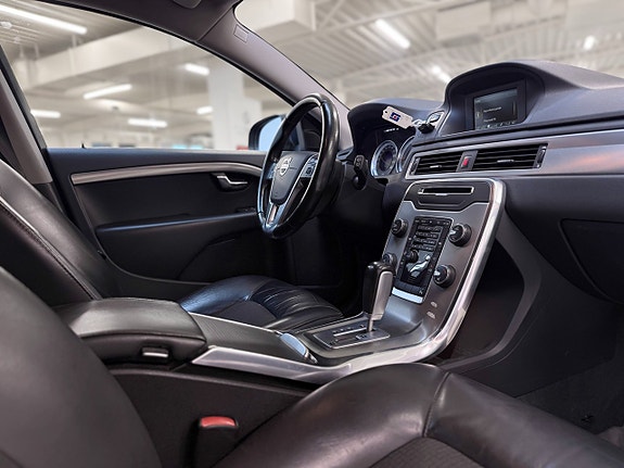 Volvo V70 15 of 26