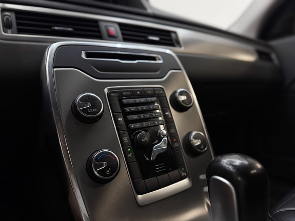 Volvo V70 20 of 26