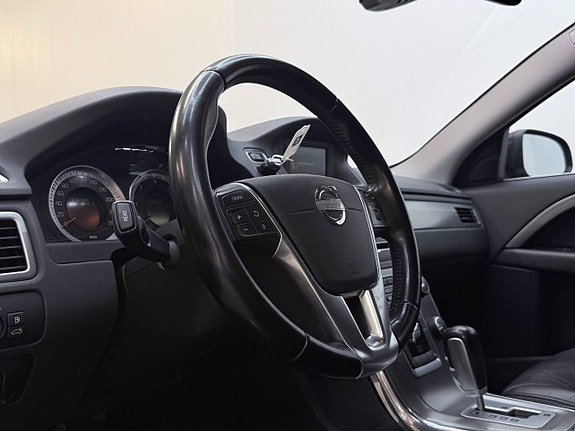 Volvo V70 16 of 26