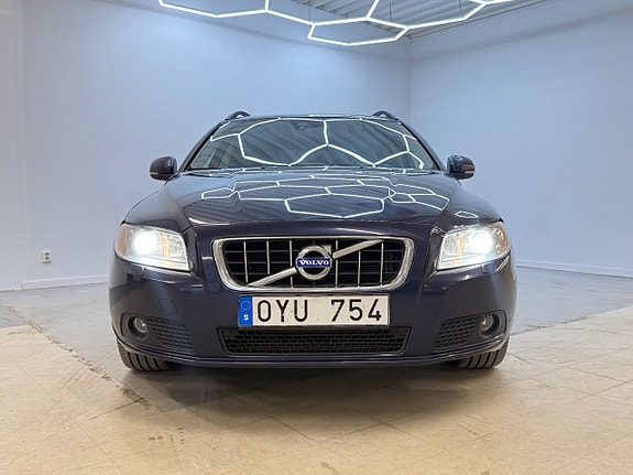 Volvo V70 3 of 26