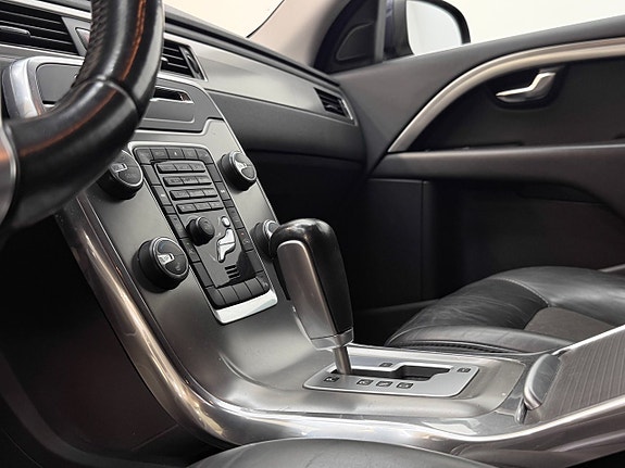 Volvo V70 17 of 26