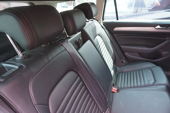 Volkswagen Passat Alltrack 6 of 7