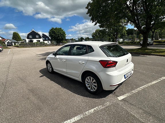 Seat Ibiza 4 of 7