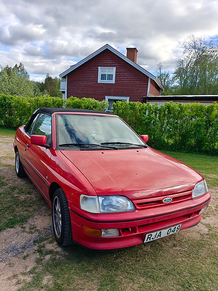 Ford Escort 2 of 2