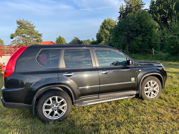 Nissan X-Trail 4 of 12