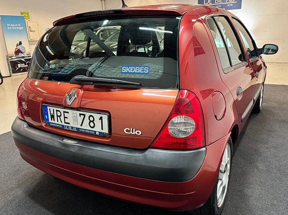 Renault Clio 20 of 23