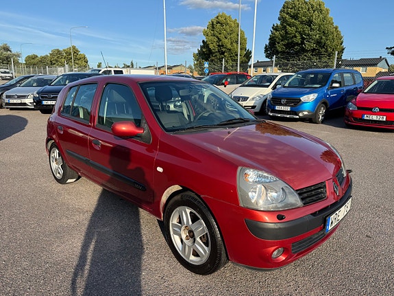 Renault Clio 4 of 23