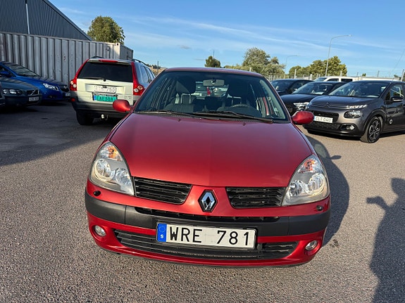 Renault Clio 3 of 23