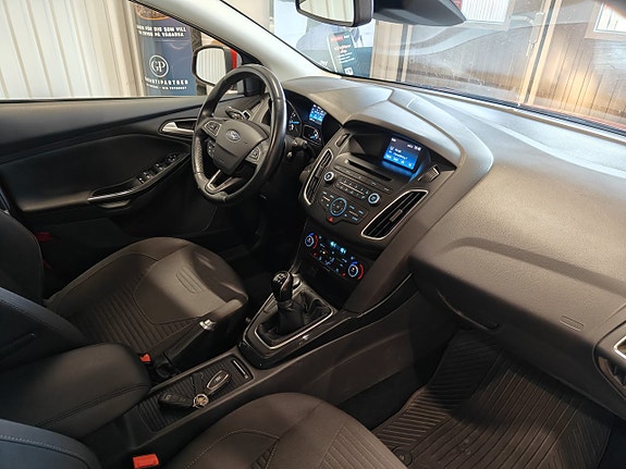 Ford Focus 10 of 19