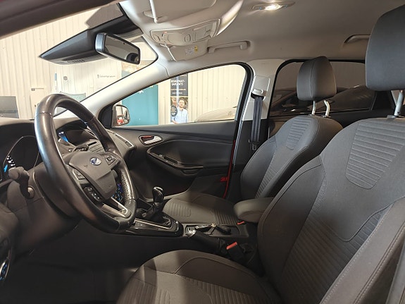Ford Focus 11 of 19