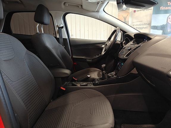 Ford Focus 12 of 19