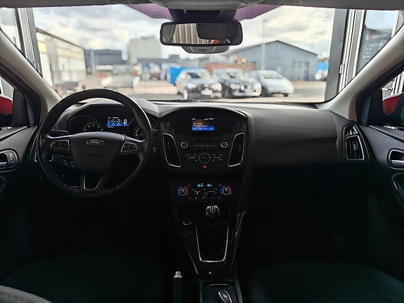 Ford Focus 16 of 19