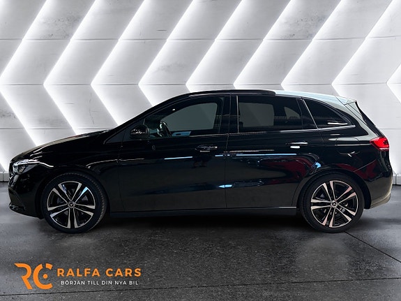 Mercedes-Benz B200 d 3 of 19