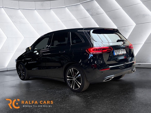 Mercedes-Benz B200 d 4 of 19