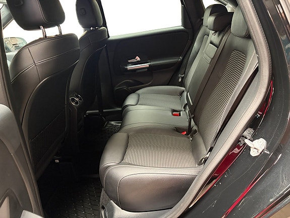 Mercedes-Benz B200 d 15 of 19
