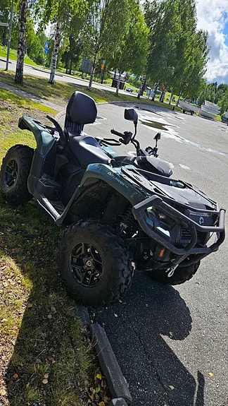 Can-Am Outlander PRO XU -23 2 of 4
