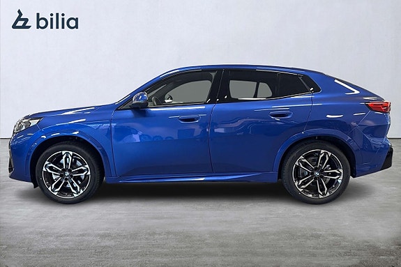 BMW iX2 3 of 18