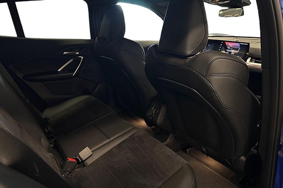 BMW iX2 7 of 18
