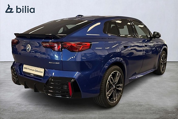 BMW iX2 17 of 18