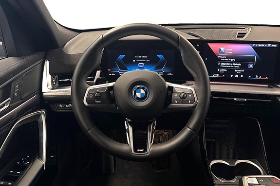 BMW iX2 9 of 18