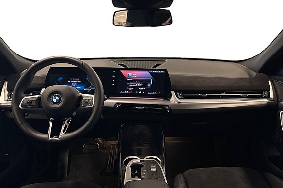 BMW iX2 8 of 18