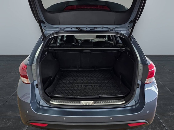 Hyundai i40 8 of 23