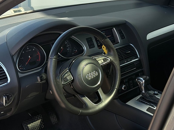 Audi Q7 11 of 30