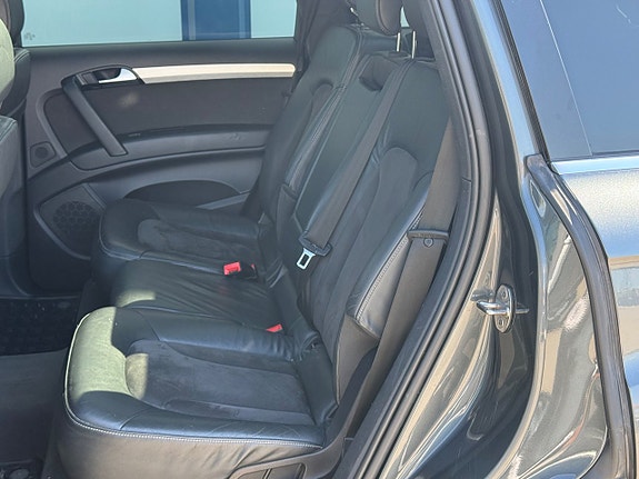 Audi Q7 25 of 30