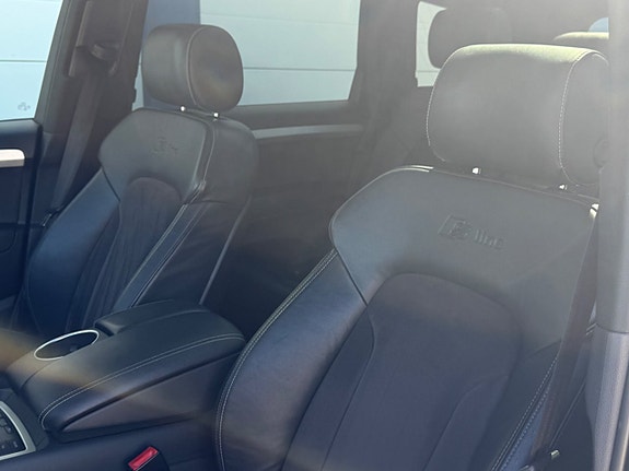 Audi Q7 12 of 30