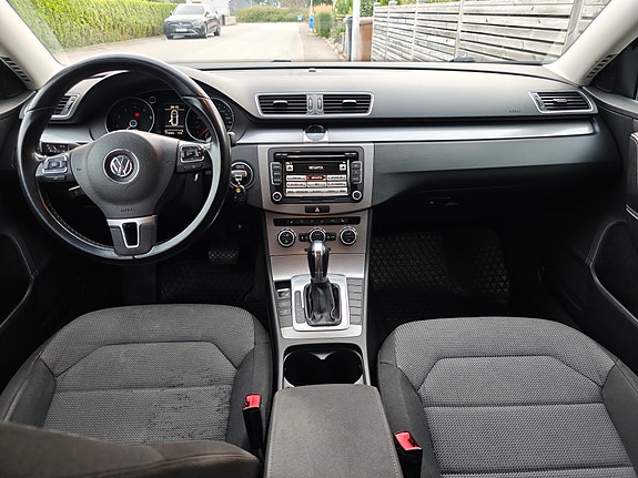 Volkswagen Passat 5 of 6