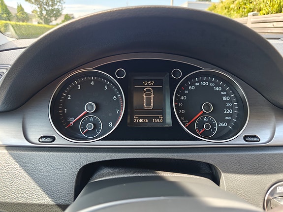 Volkswagen Passat 6 of 6
