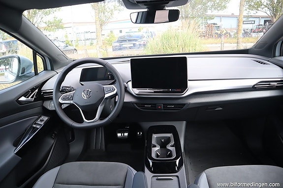 Volkswagen ID.4 5 of 22