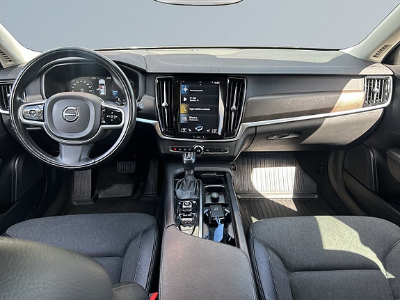 Volvo V90 Cross Country 8 of 19