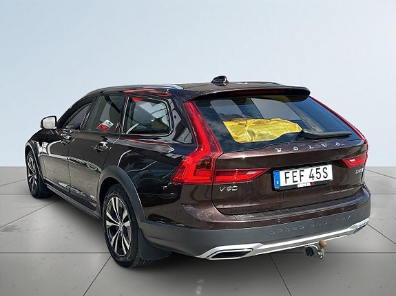 Volvo V90 Cross Country 5 of 19