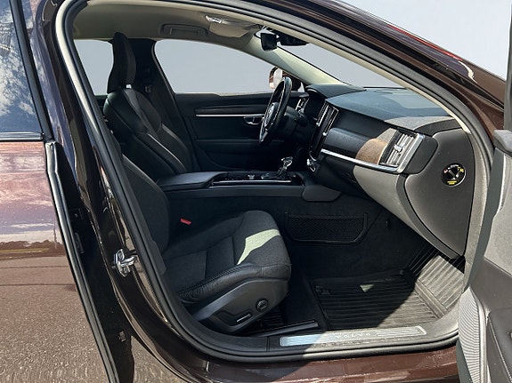 Volvo V90 Cross Country 10 of 19