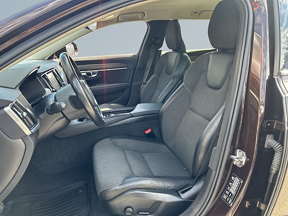 Volvo V90 Cross Country 13 of 19