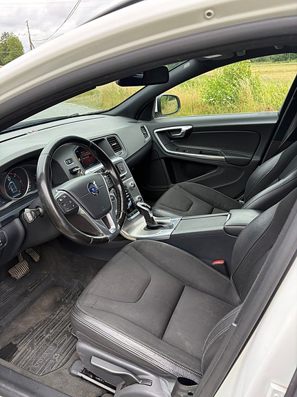 Volvo V60 6 of 7