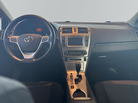 Toyota Avensis 8 of 10