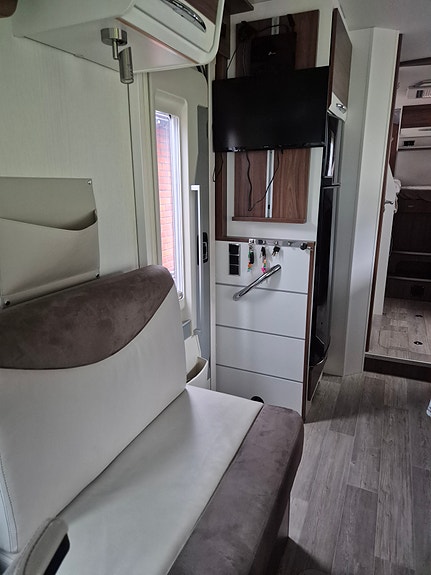 Pilote G740GJ 8 of 15