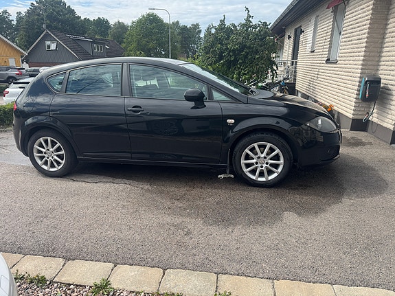 Seat Leon 2 of 10