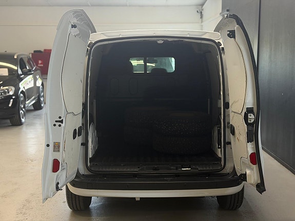 Renault Kangoo Express 18 of 22