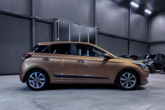 Hyundai i20 7 of 16