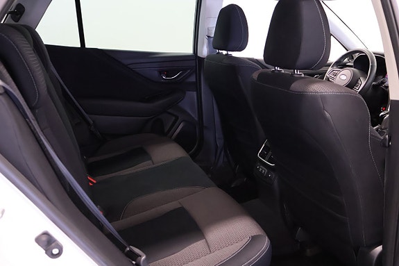Subaru Outback 8 of 13
