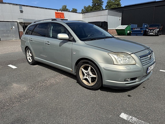 Toyota Avensis 3 of 11