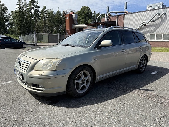 Toyota Avensis 2 of 11