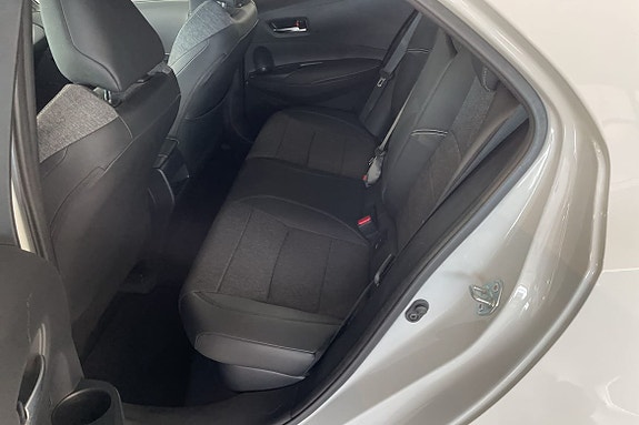 Toyota Corolla 7 of 10