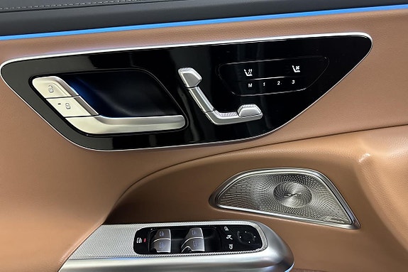 Mercedes-Benz E300 de 17 of 27