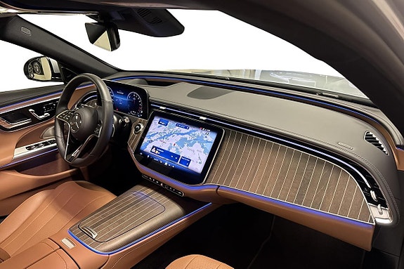 Mercedes-Benz E300 de 11 of 27