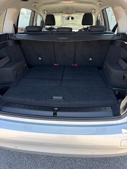 BMW 216d 9 of 15