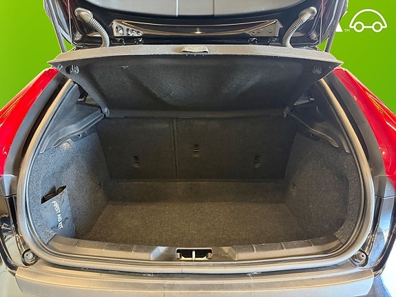 Volvo V40 Cross Country 16 of 22
